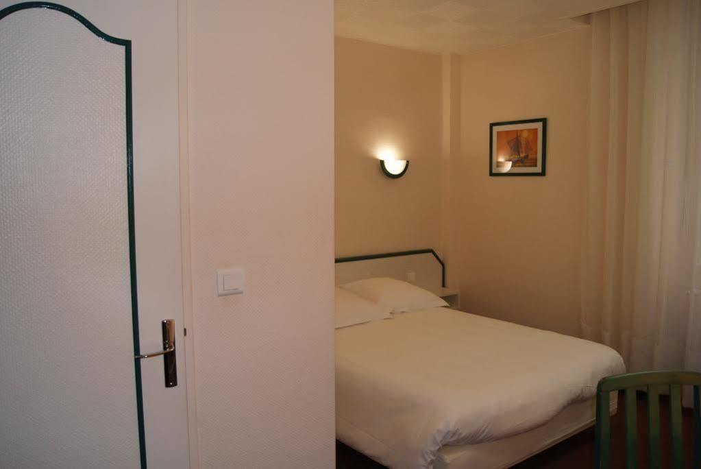 Hotel Suzane 昂热 外观 照片